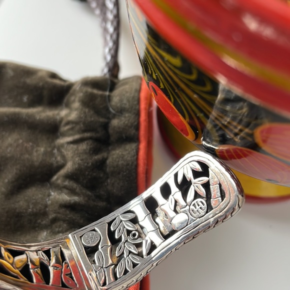 John Hardy Palu Macan Sterling Silver with Black Sapphires Hinged Cuff - Picture 4 of 11